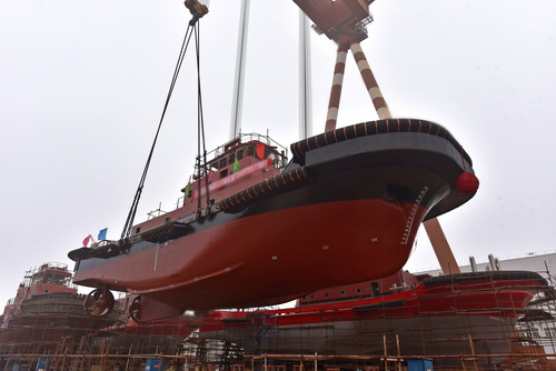 舟山長宏3號船下水-壓縮.JPG