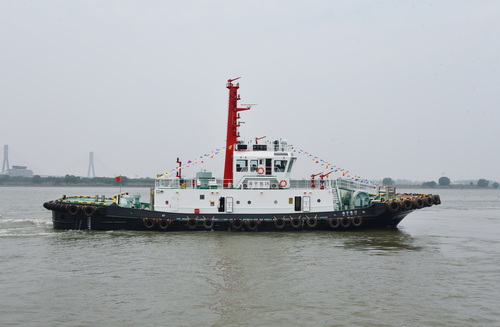 海宇拖18 開(kāi)航-壓縮.jpg